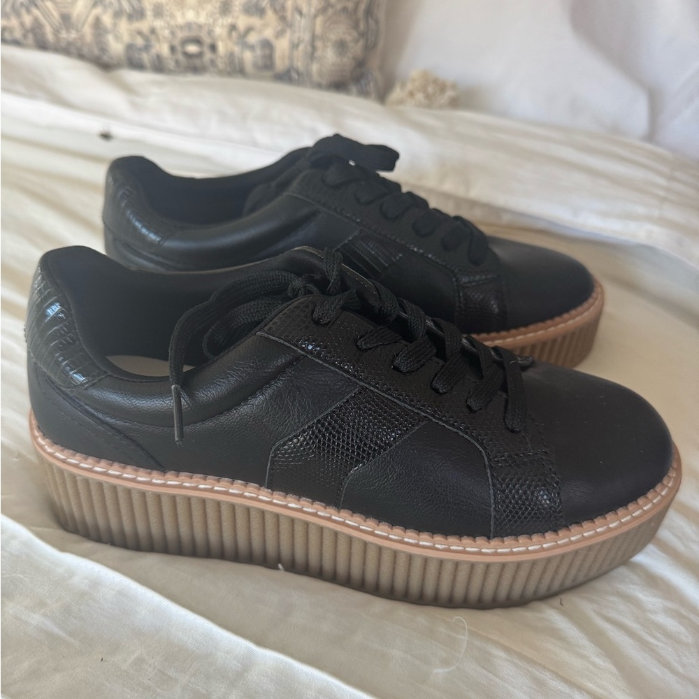 Dolce Vita Sneakers